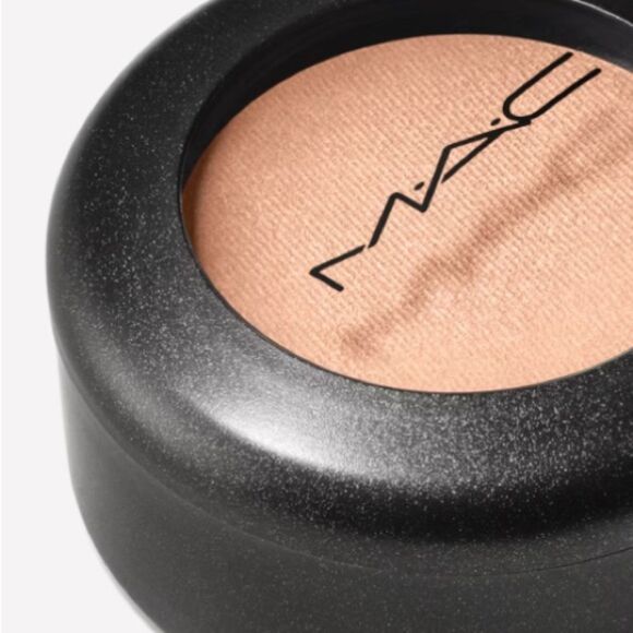 MAC Cosmetics Frost Eyeshadow - Picture 5 of 9